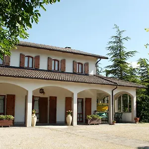 Bed & Breakfast Riob&b, Alfero